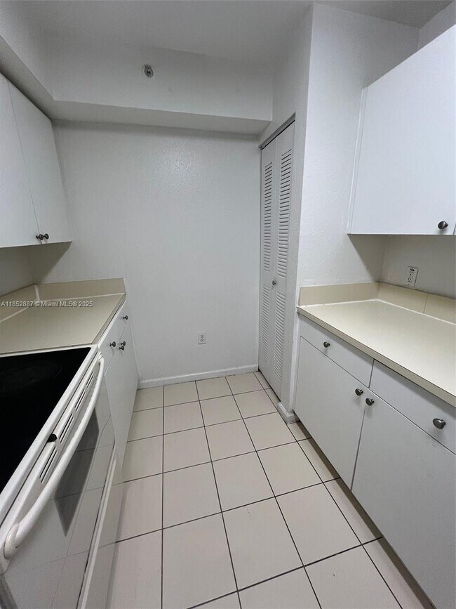Building Photo - 15400 SW 284th St