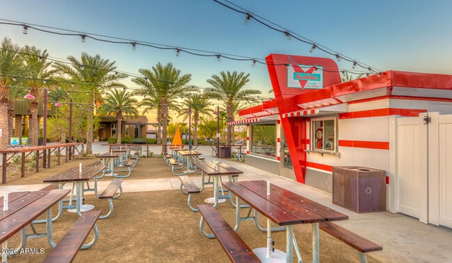 Building Photo - 4961 S Turbine