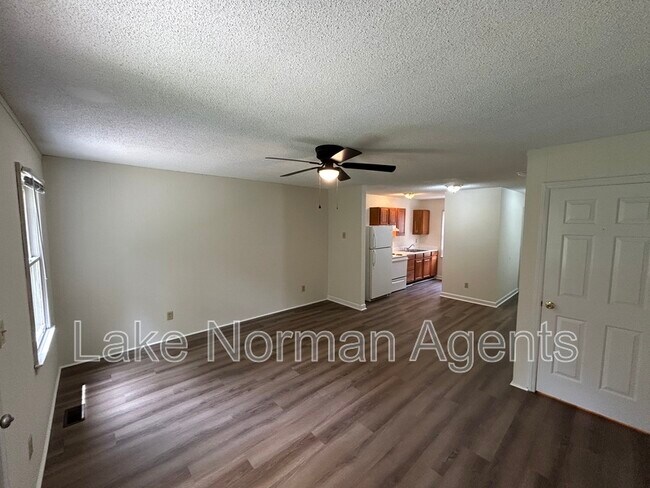 Building Photo - 4709 Grassy Creek Rd