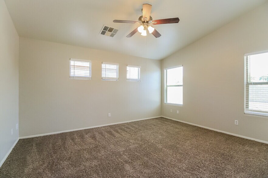 Building Photo - 18651 N Madison Rd