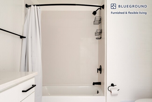 Building Photo - 20200 Lucille Ave