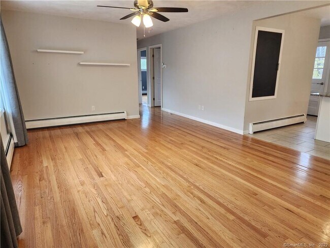 Building Photo - 24 Savi Ave