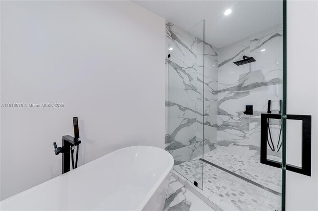 Building Photo - 4301 NW 6th Ave