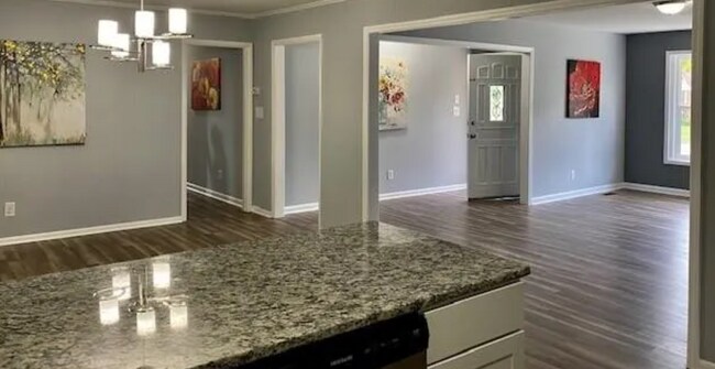 Building Photo - Cozy Ranch Home w/ Enclosed Sunroom, Fully...