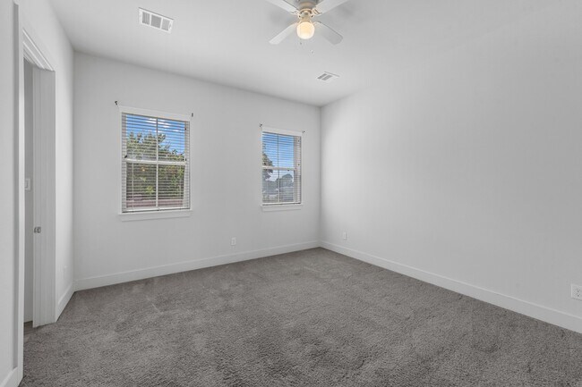Building Photo - 6033 Cypress St