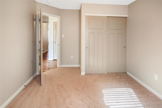 Building Photo - 303 Stonewall Creek Dr