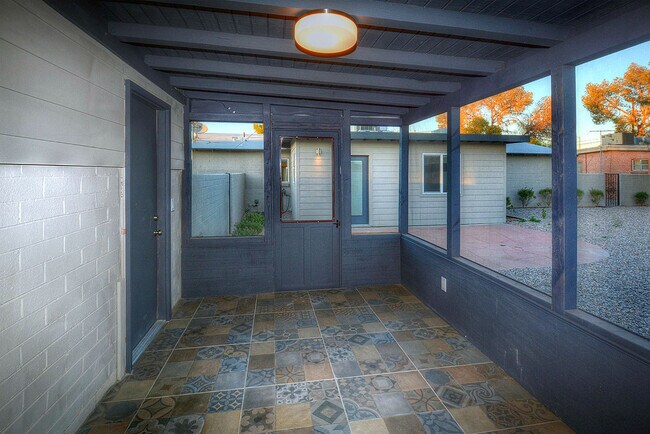 Building Photo - PRE-LEASE FOR AUGUST 2026 - Gorgeous home ...