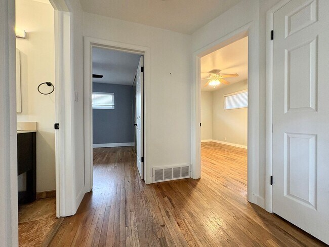 Building Photo - Charming 3-Bedroom Millcreek Home!