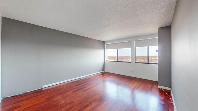 Building Photo - 250 Hammond Pond Pkwy