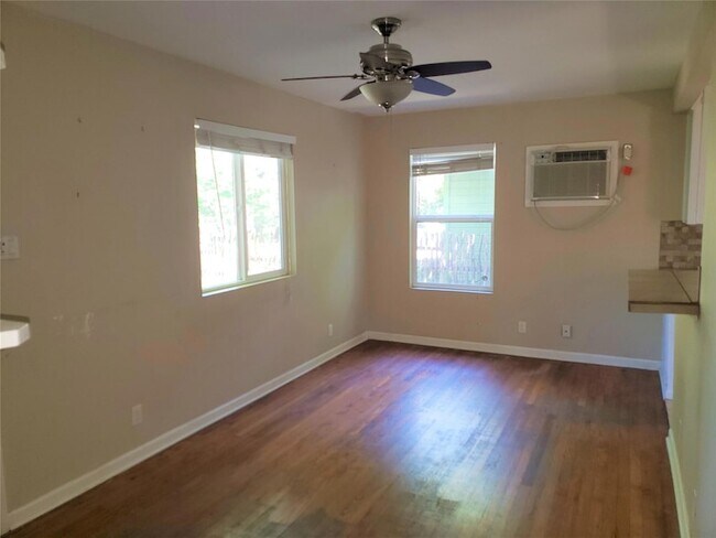 Building Photo - 4603 Jinx Ave