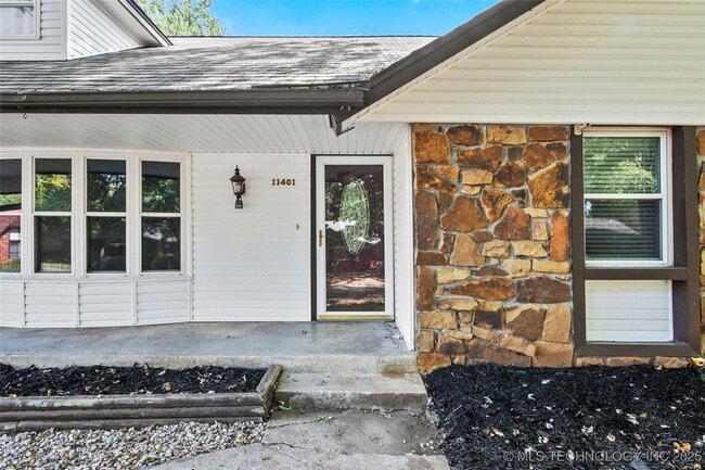 Building Photo - 11401 S 98th E Ave