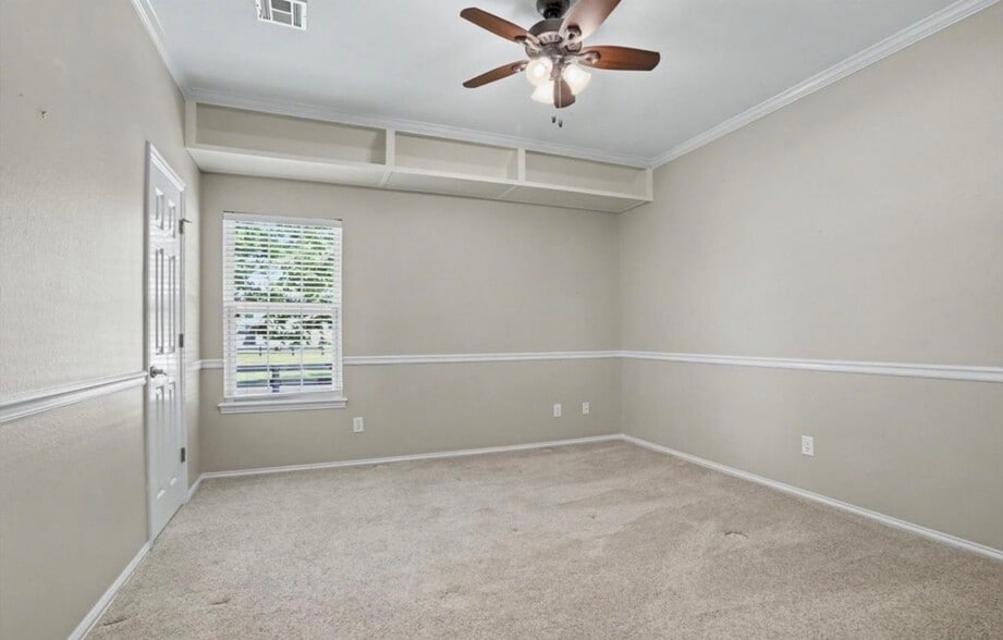 Building Photo - 412 N Forest Ridge Blvd