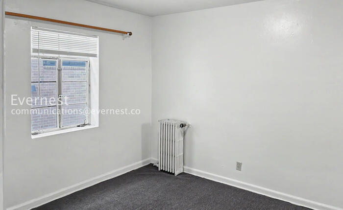 Building Photo - 135 Mathews St