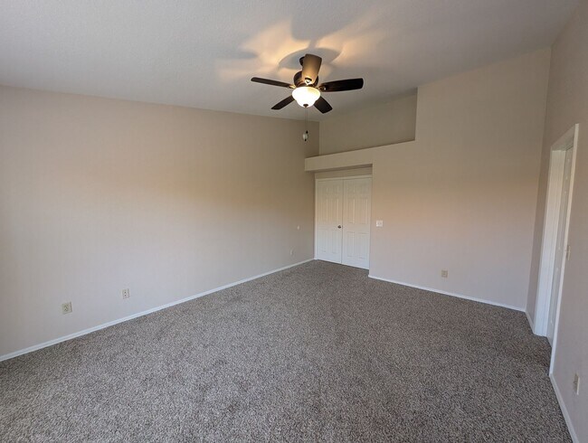 Building Photo - 3 Bedroom Plus an Office Home in the Candlewood Community Near S Cooper Rd and W Warner Rd!