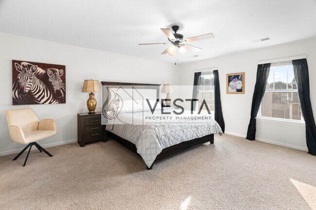 Building Photo - 575 Country Oak Dr