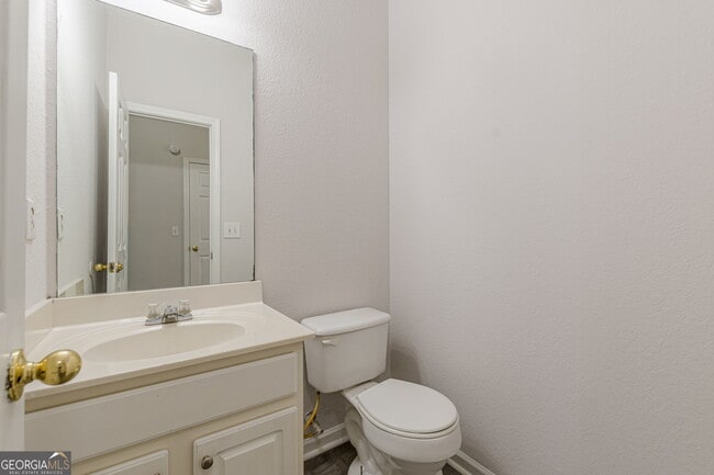Building Photo - 274 Brookview Dr