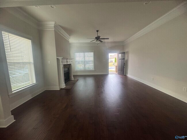 Building Photo - 117 Innocent Trl