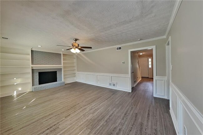 Building Photo - 2742 Bentwood Dr