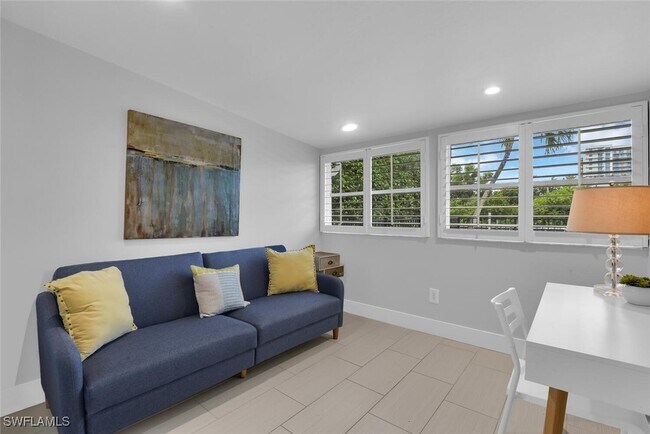 Building Photo - 2048 Harbor Ln