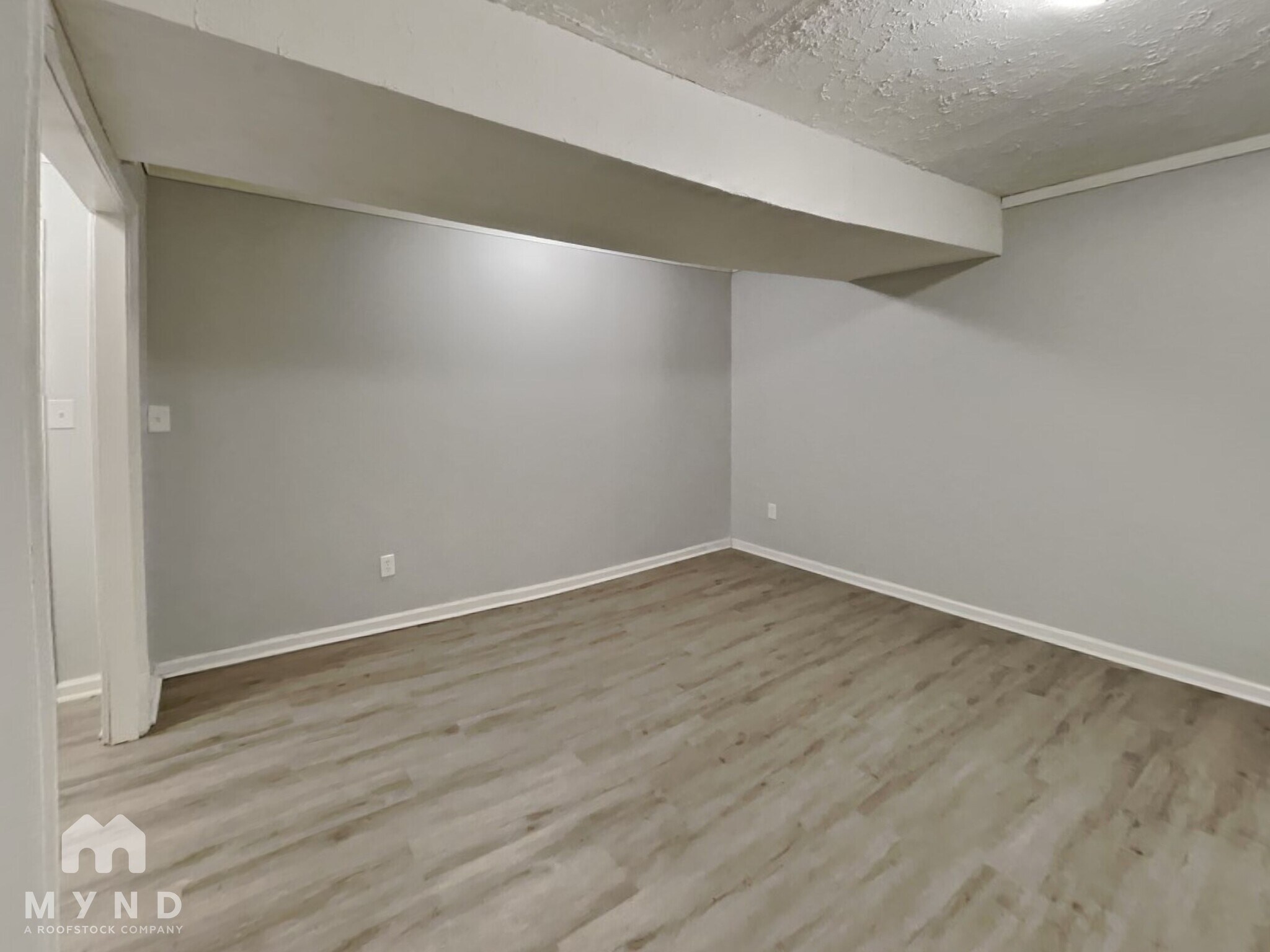 Building Photo - 2870 Woodhollow Ln