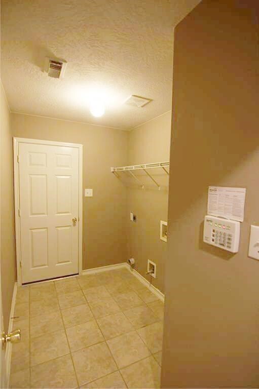 Building Photo - 12259 Noco Dr