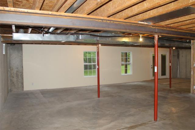 Building Photo - 713B Tall Oaks Dr