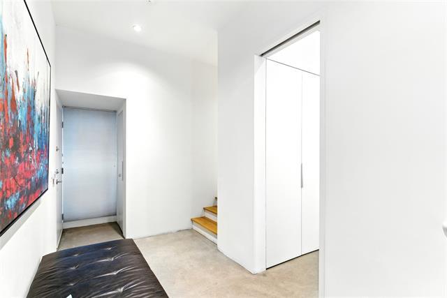 Building Photo - 2325 Rusk Pl