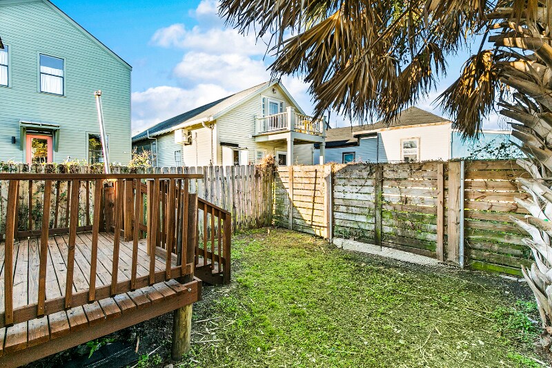 Building Photo - 1831 St Ann St.