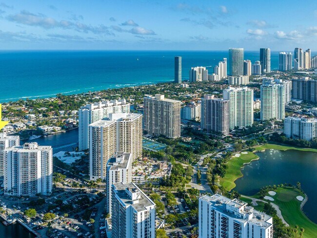 Building Photo - 20505 E Country Club Dr