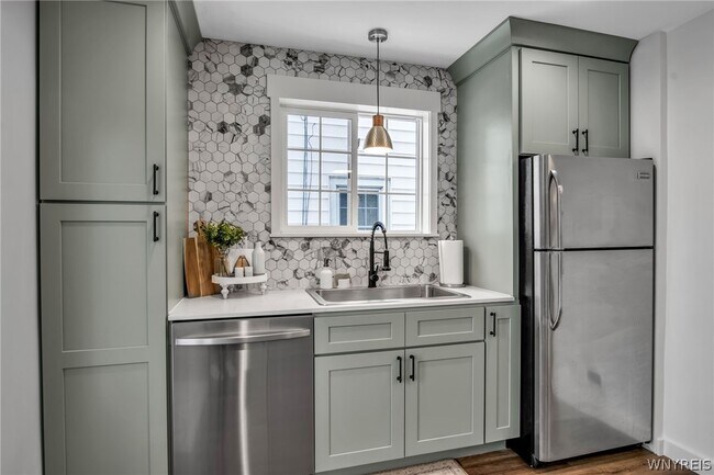 Building Photo - 66 McKinley Ave