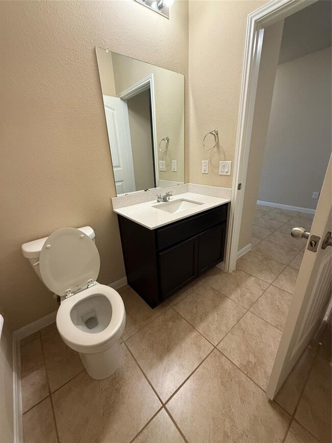 Building Photo - 6624 San Isidro Dr