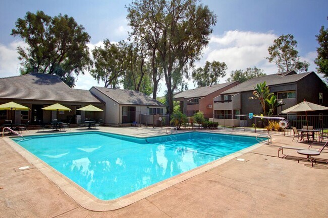 Building Photo - 1350 N Escondido Blvd