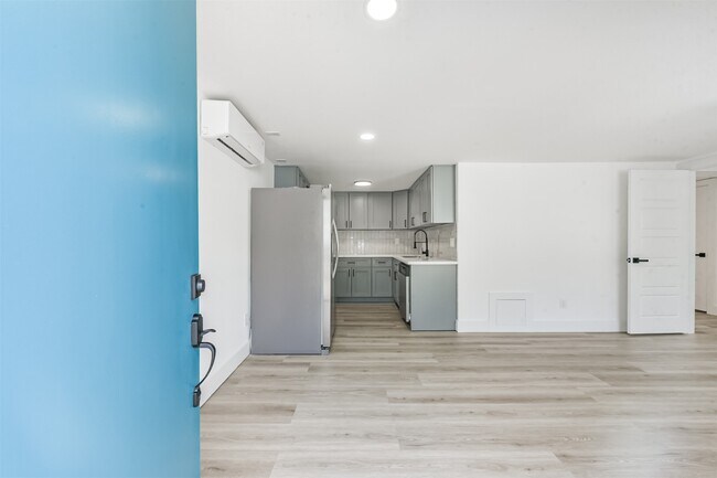 Primary Photo - 4605 Norhill Blvd