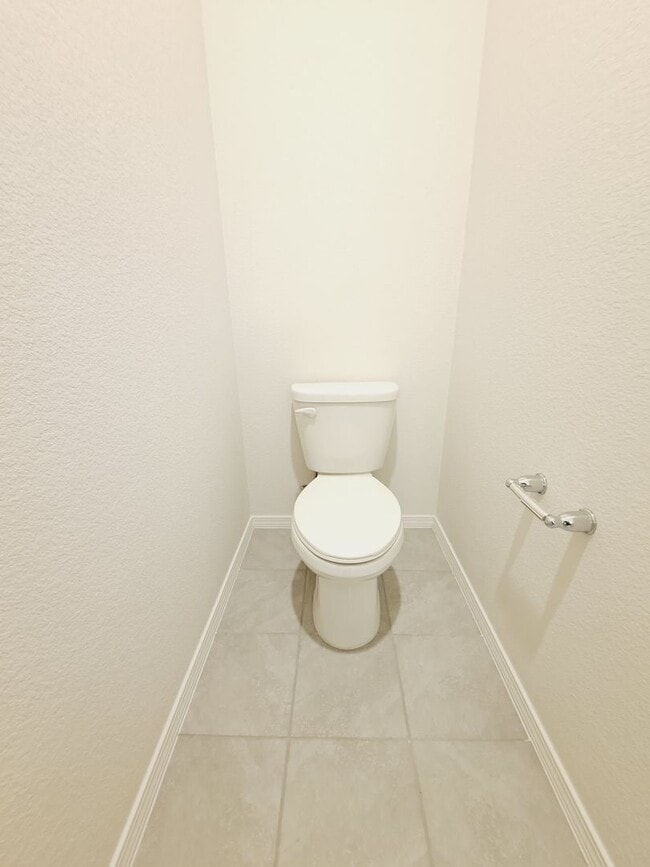 Building Photo - Energy Efficient Home 3bed 2 bath in Huning.