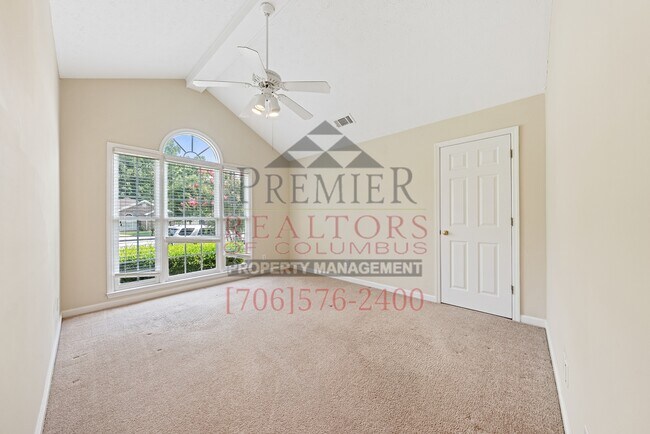 Building Photo - 5702 Stoneridge Dr