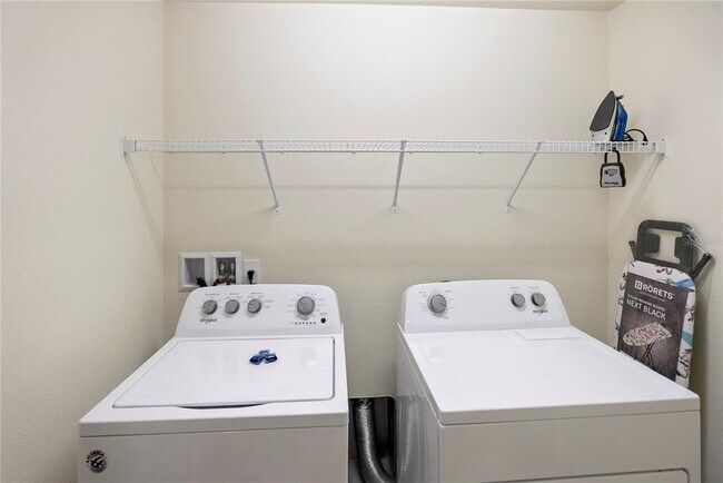 Building Photo - 8896 Bengal Ct