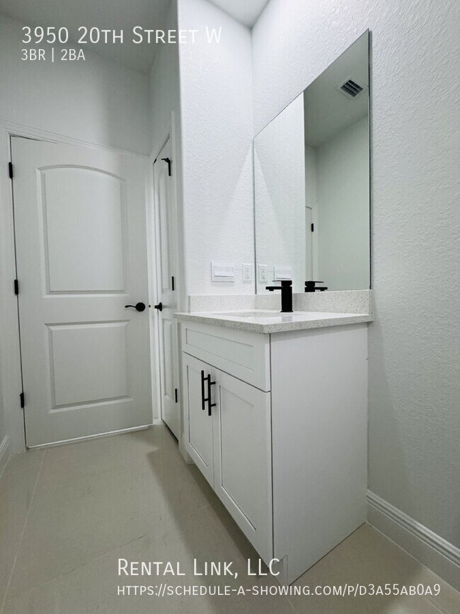 Building Photo - 3950 20th St W