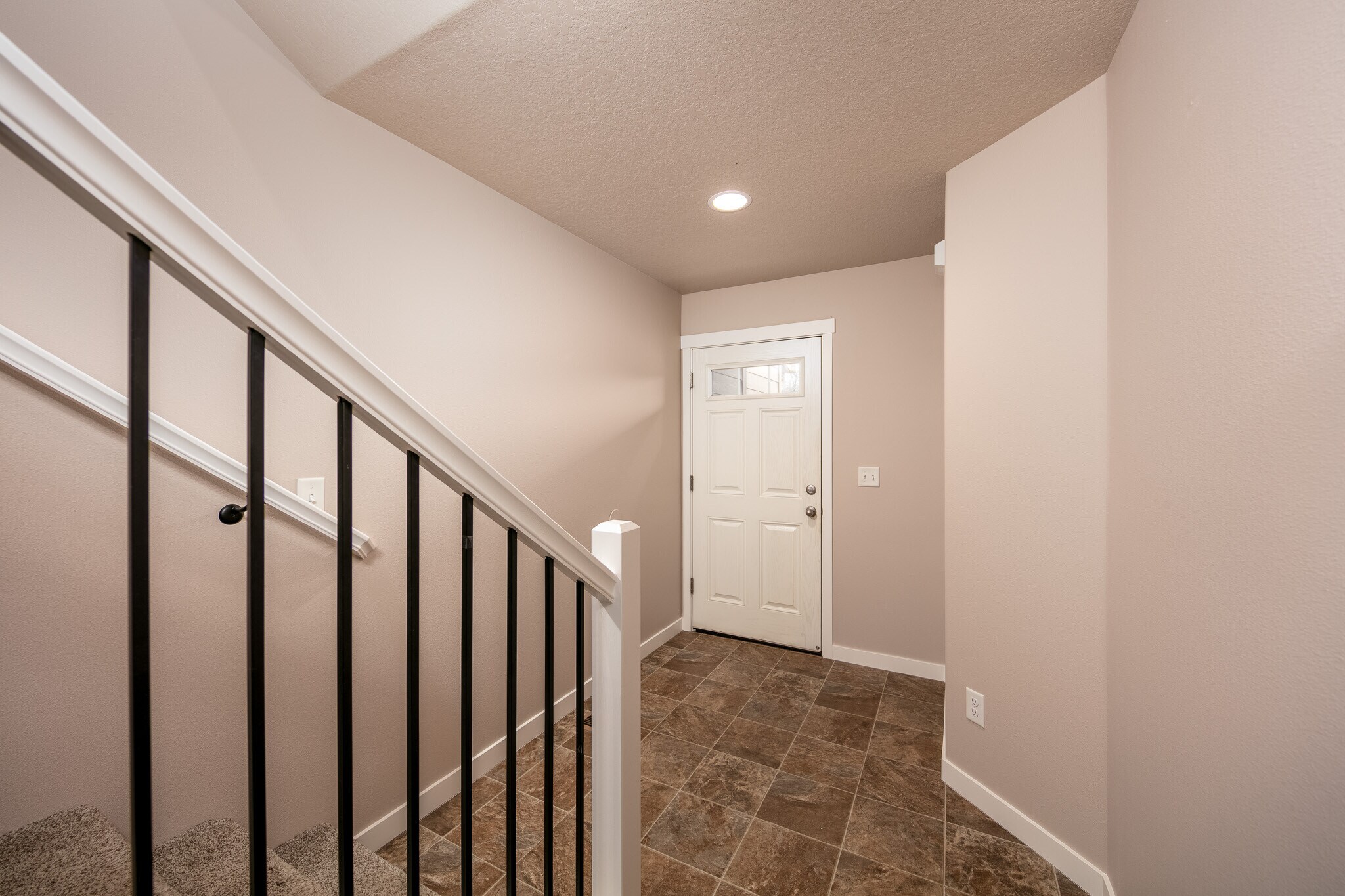 entry way - 1295 Windsong Dr
