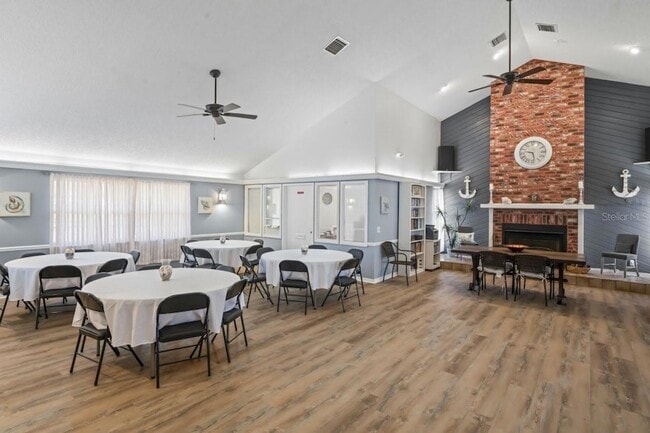 Building Photo - 6634 Hickorywood Ln