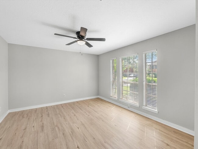 Building Photo - 1227 Lake Estates Ct