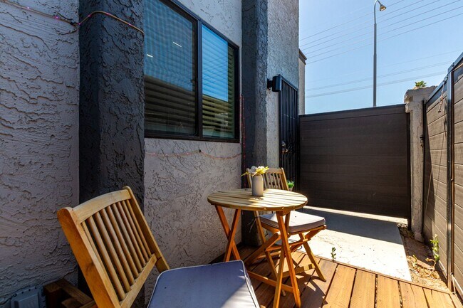 Building Photo - FURNISHED Scottsdale 2/bed/2bath Townhome ...