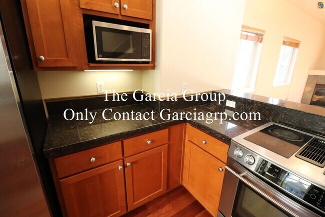 Building Photo - 10377 SW Ridgepath Ln