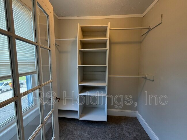 Building Photo - 1110 Park Ave