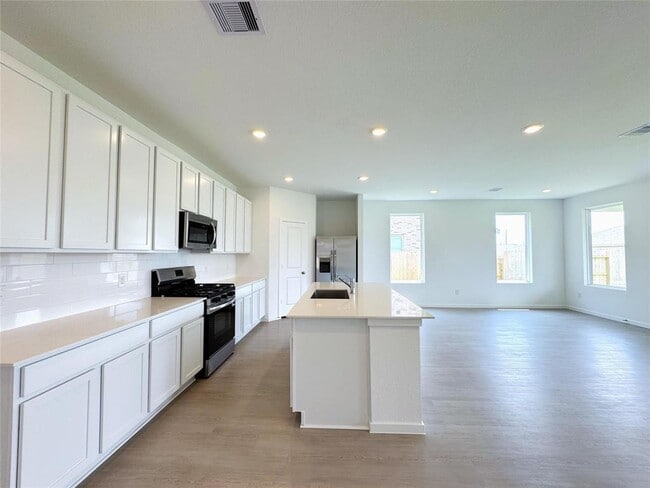 Building Photo - 6815 Harvest Wheat Ln