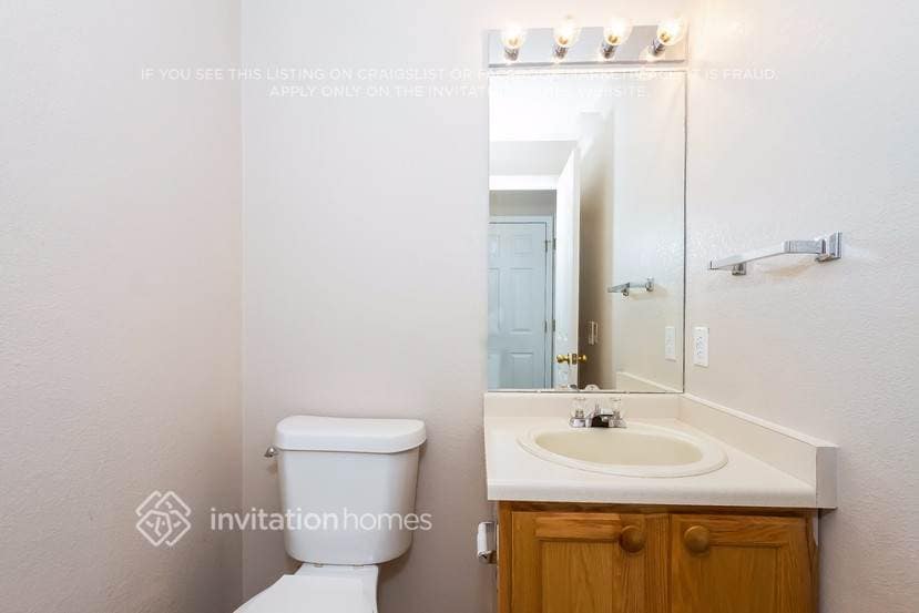 Building Photo - 5388 E 129th Ave