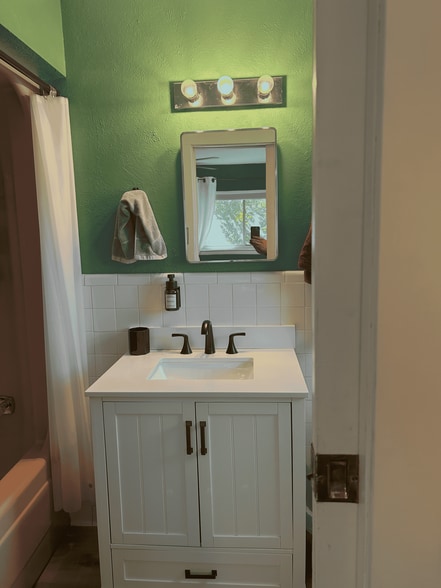 Building Photo - 1220 Harris Ave