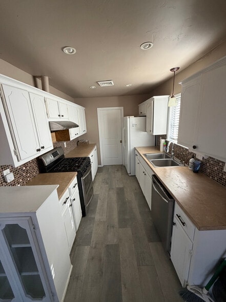 Building Photo - 2957 W 114th Pl S