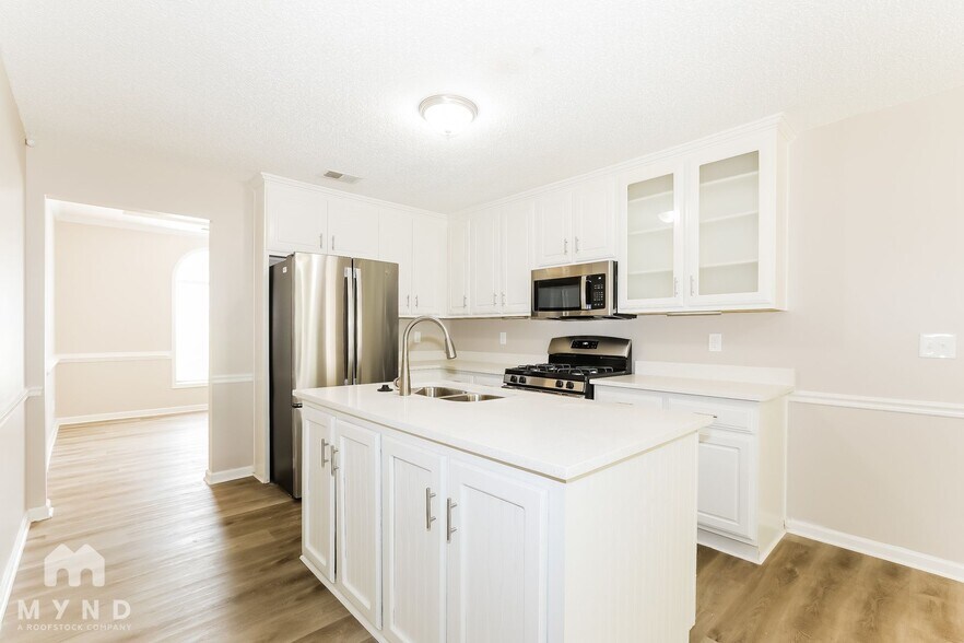 Building Photo - 283 Hunters Chase