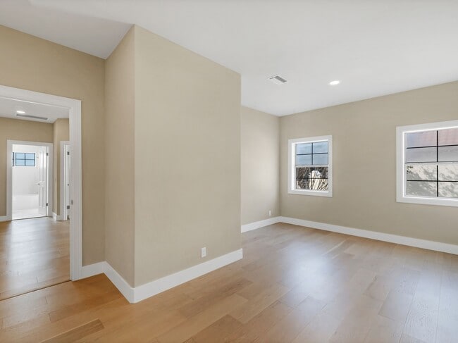 Building Photo - 5 Kings Heath