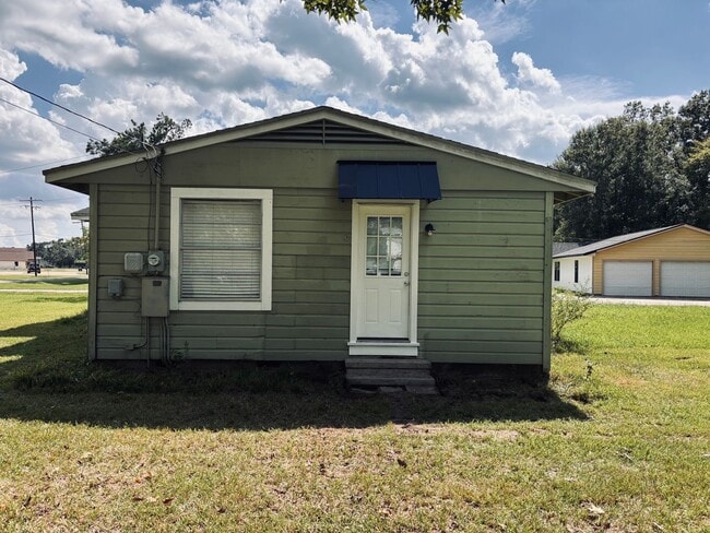 Building Photo - 3441 Little Cypress Dr